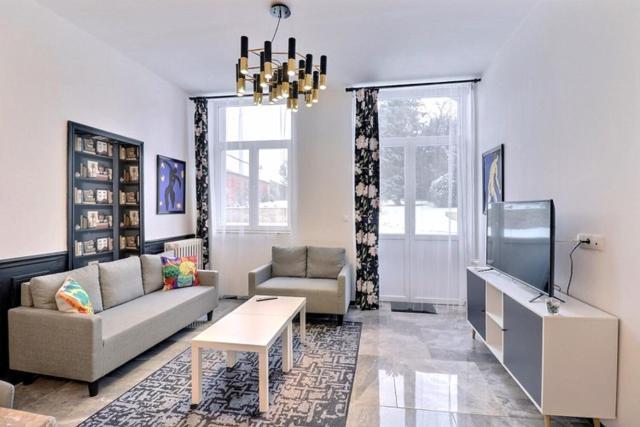 Les Appartements Fenelon Le Cateau-Cambresis エクステリア 写真