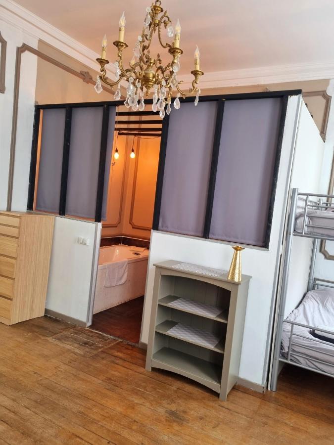 Les Appartements Fenelon Le Cateau-Cambresis エクステリア 写真