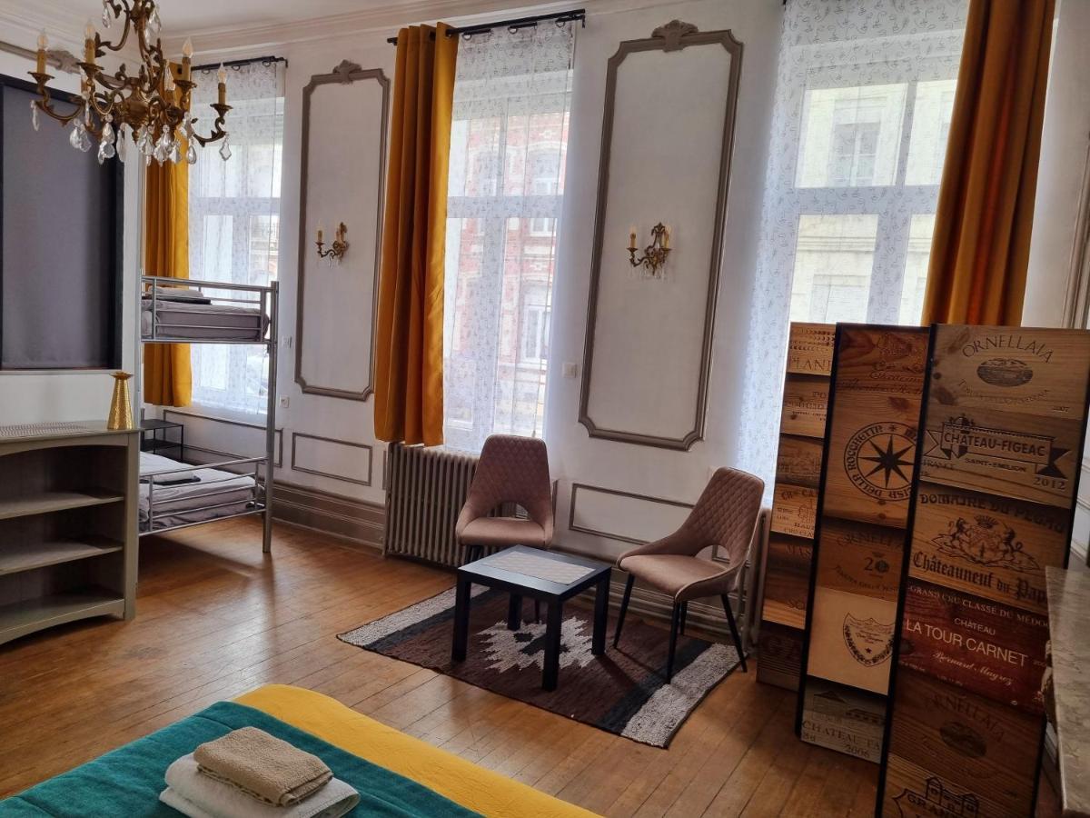 Les Appartements Fenelon Le Cateau-Cambresis エクステリア 写真