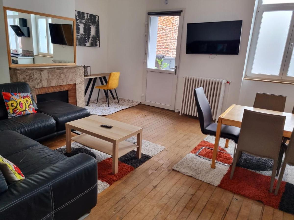 Les Appartements Fenelon Le Cateau-Cambresis エクステリア 写真