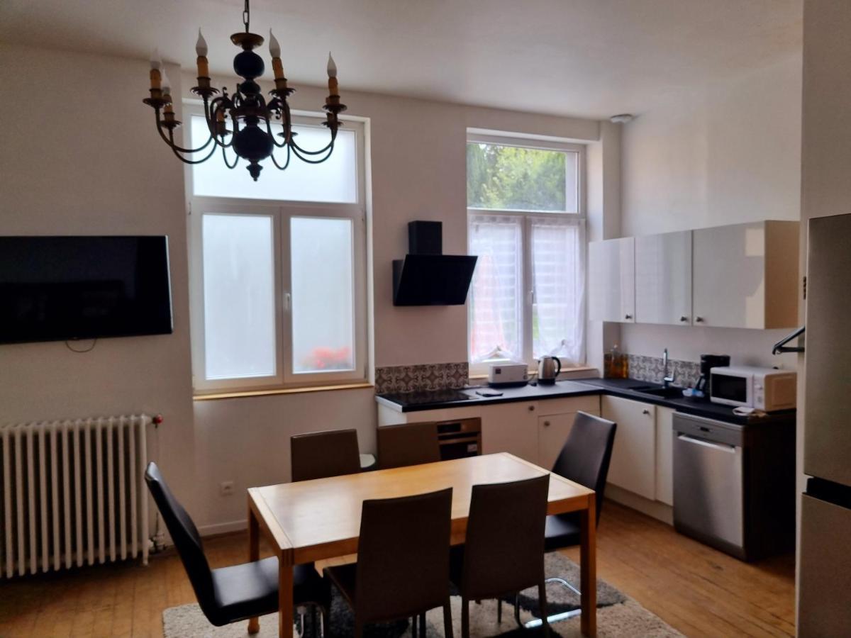 Les Appartements Fenelon Le Cateau-Cambresis エクステリア 写真